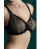 Soutien-gorge moulé avec armatures