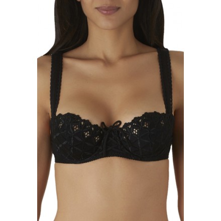 Soutien-gorge corbeille