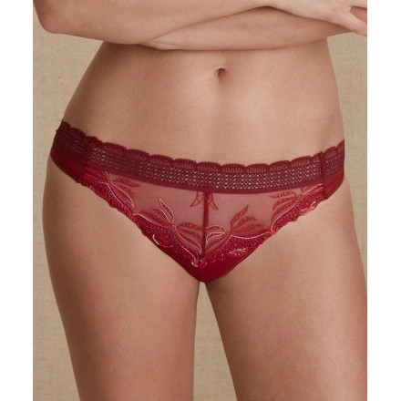 String SIMONE PERELE KISS MILLESIME